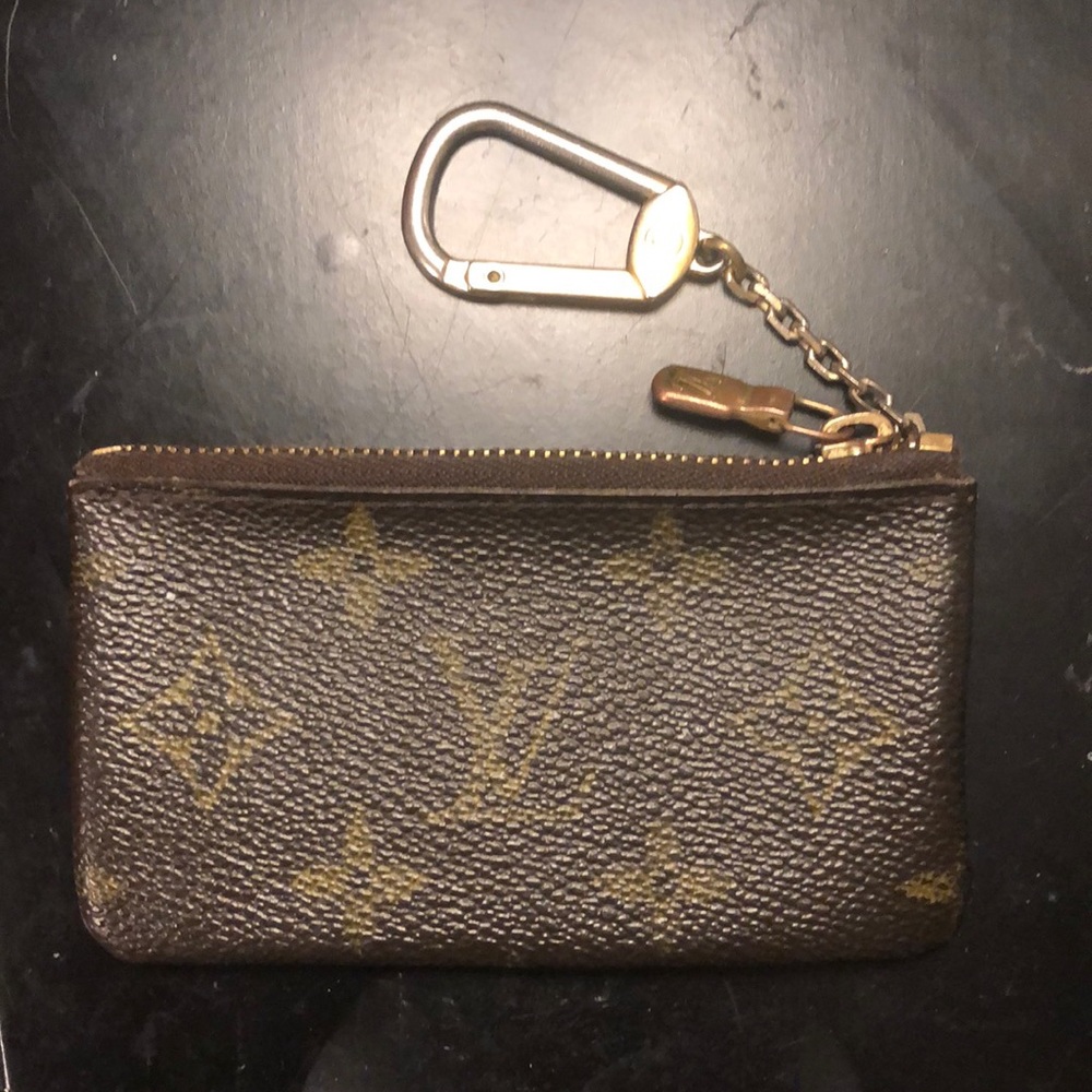 AUTHENTIC LOUIS VUITTON MONOGRAM KEYCHAIN
